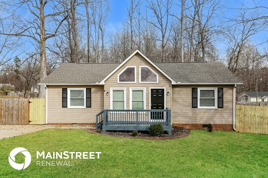 Primary Photo - 4 Terry Dr