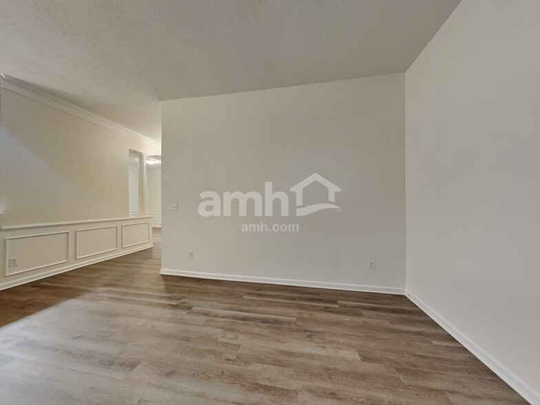 Building Photo - 16116 Wrights Ferry