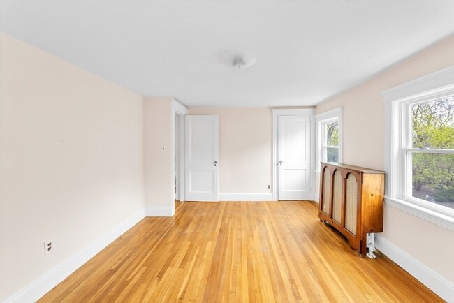 Building Photo - 55 Arborough Rd
