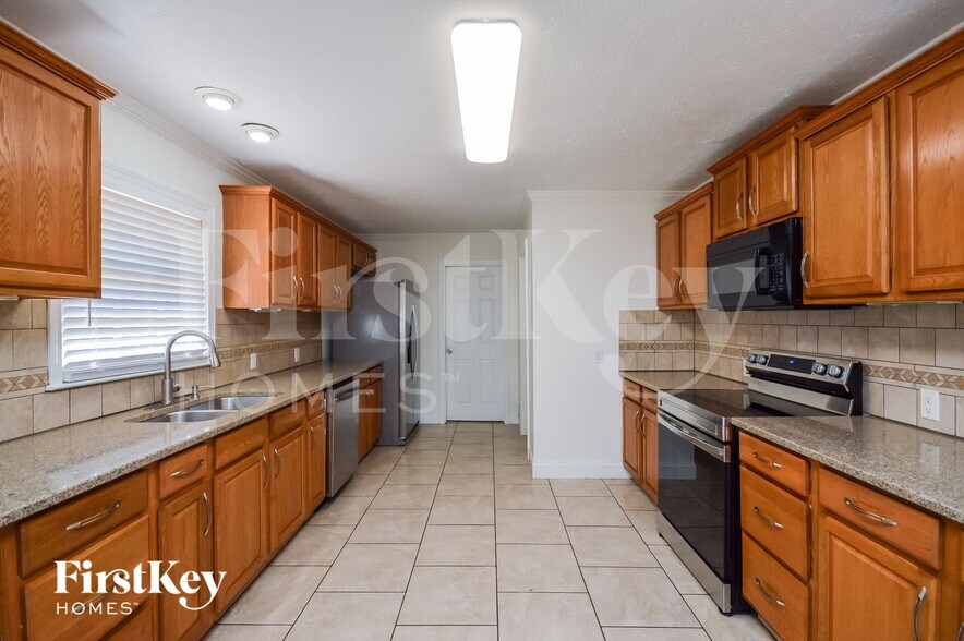 Building Photo - 540 Richards Chapel Rd