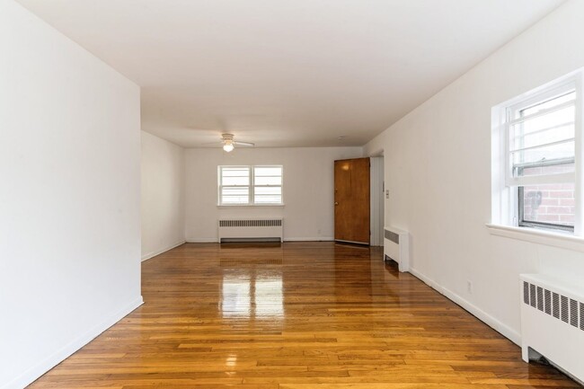 Building Photo - 169 McAdoo Ave