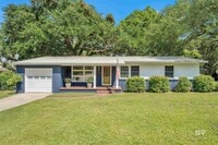 Building Photo - 252 South Dr