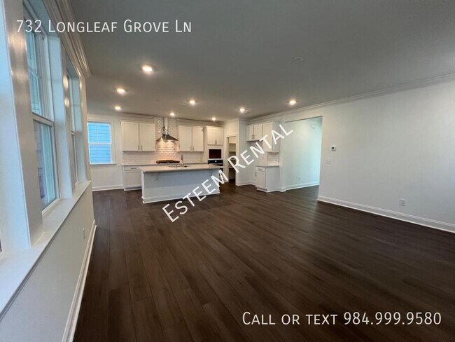 Building Photo - 732 Longleaf Grv Ln