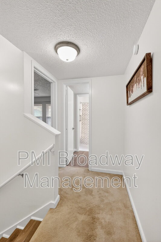 Building Photo - 500 Paragon Mills Rd