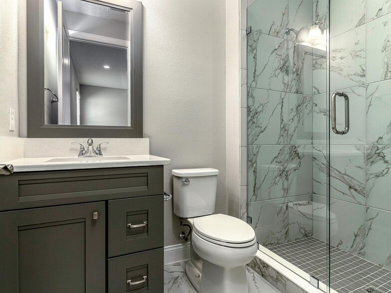 Bedroom 3 En-Suite - 10146 Royal Island Ct