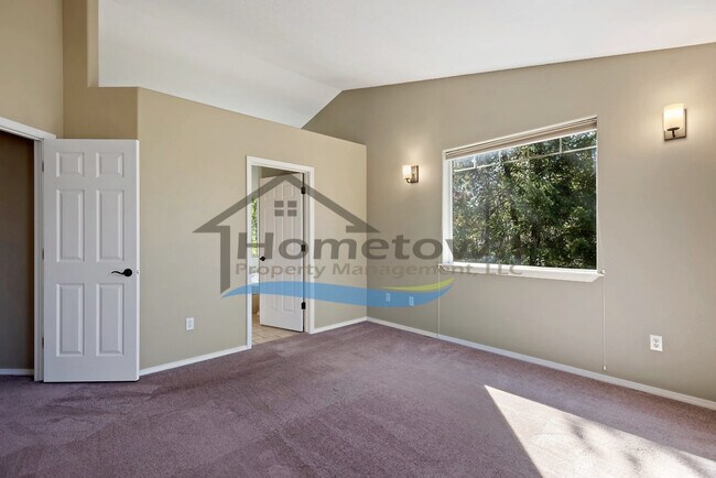 Building Photo - Beautiful Craftsman Home with Amazing Back...