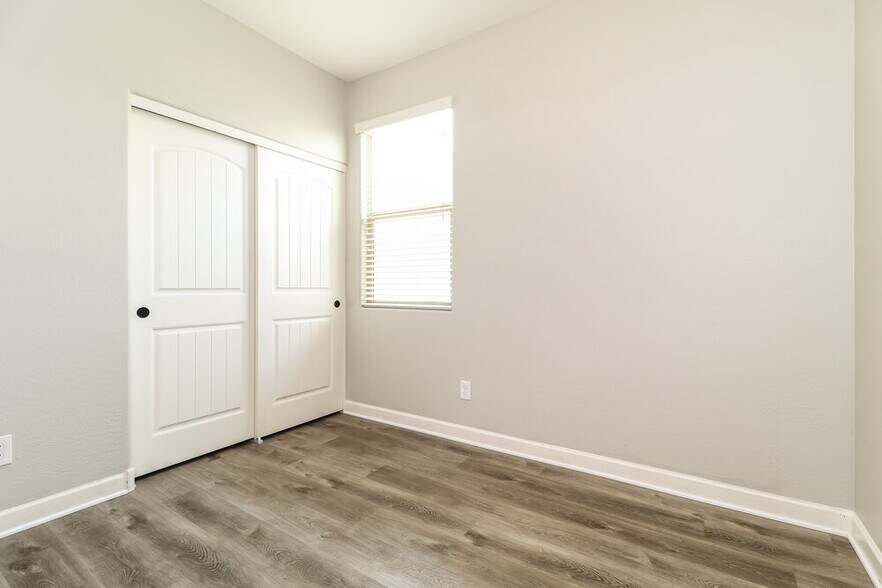 Building Photo - 28697 N Roselite Ln