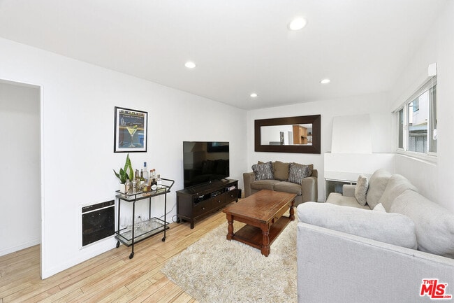 Building Photo - 1914 Pacific Ave