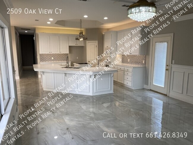 Building Photo - 2509 Oak View Ct