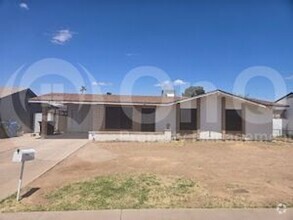 Building Photo - 9008 W Montecito Ave