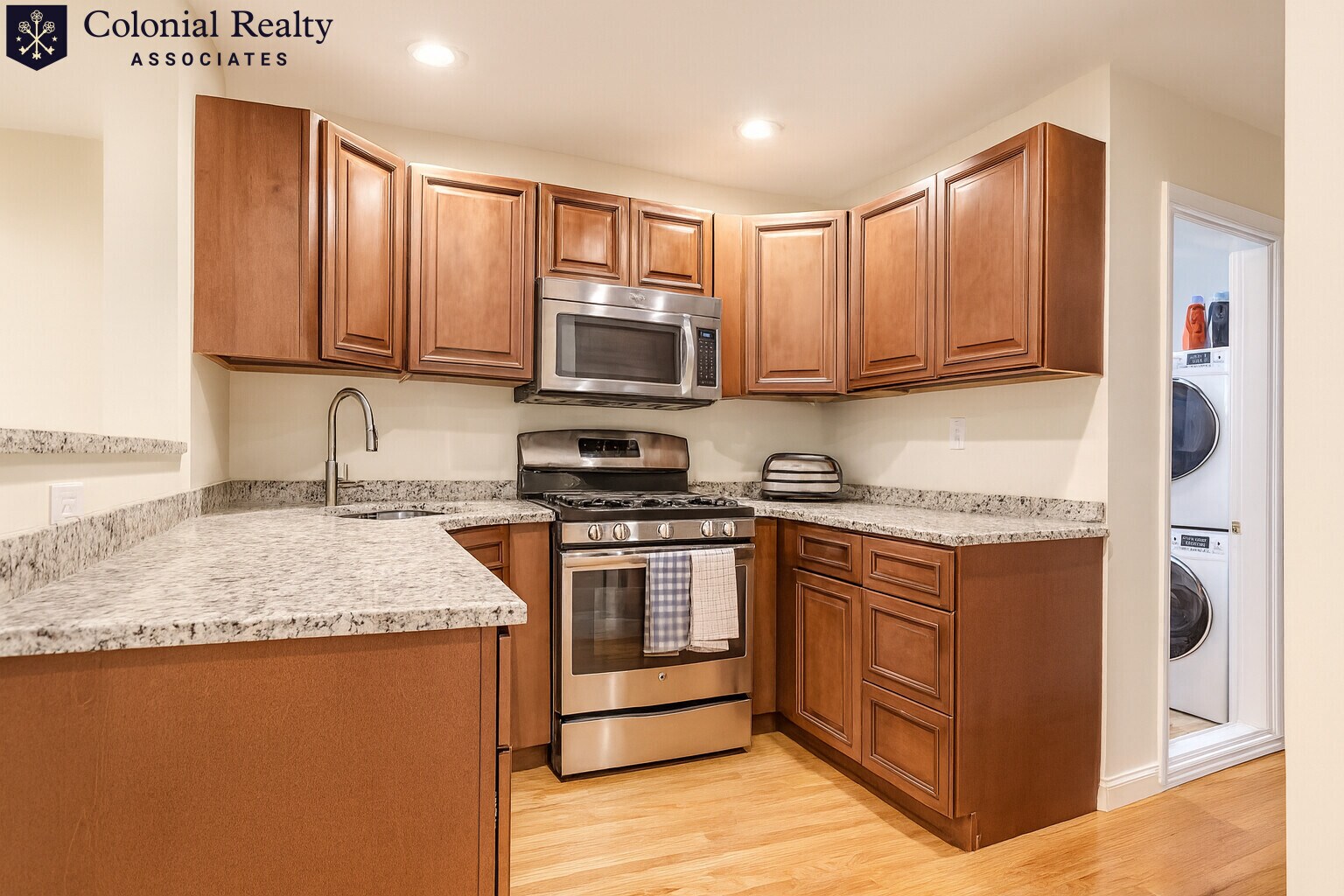 Building Photo - 66 Egmont St