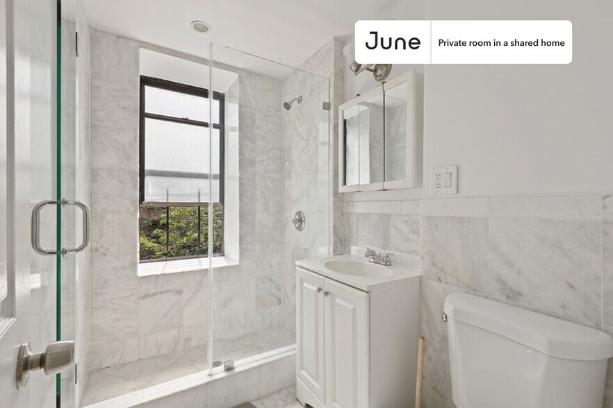 Building Photo - Room in Shared 3 bed/2 bath home in East Harlem