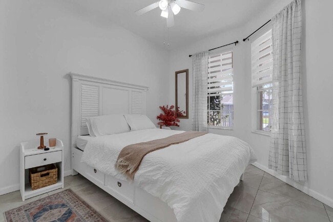 Building Photo - Spacious 3-Bedroom townhome in Kissimmee –...