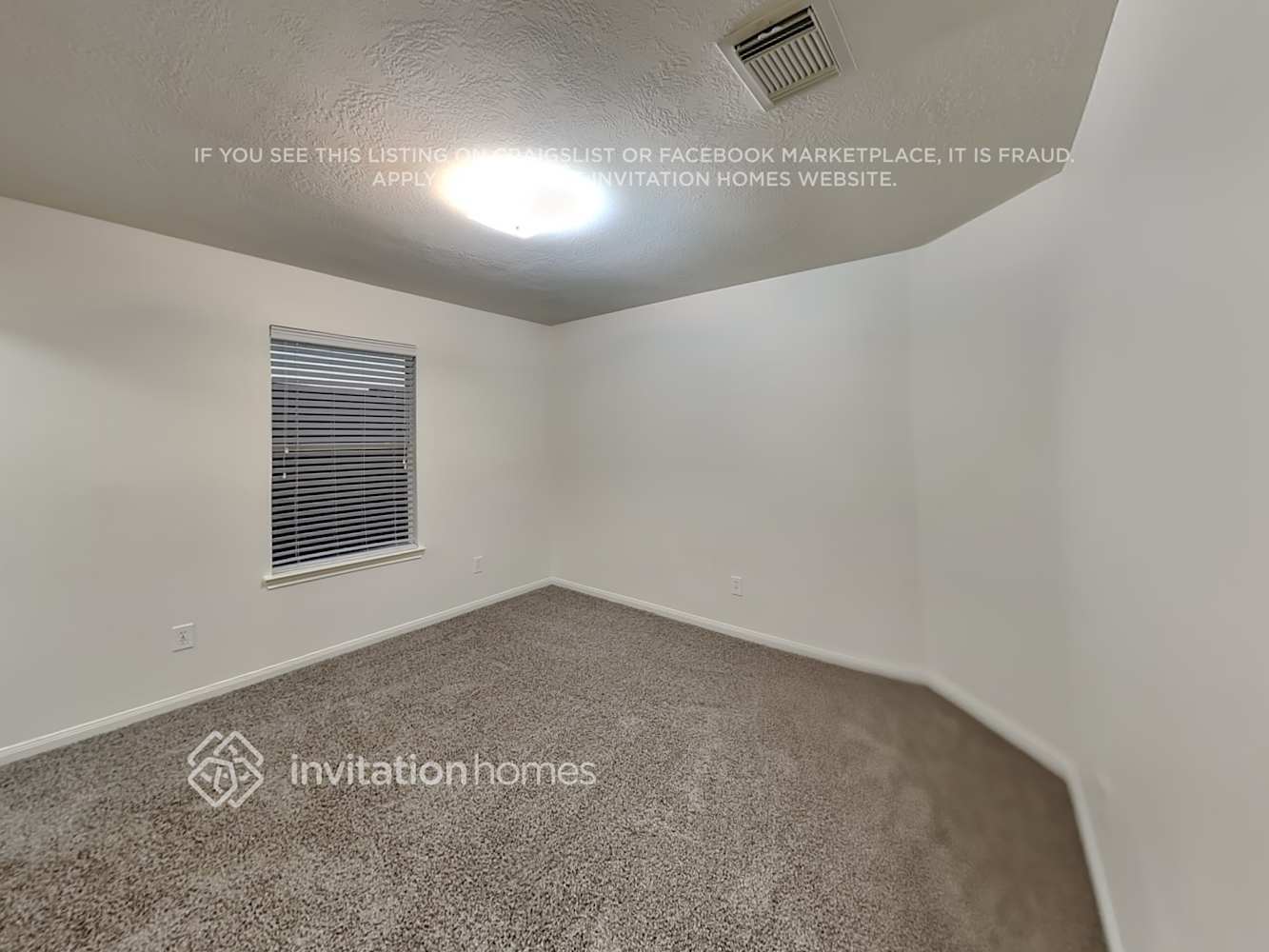 Building Photo - 19122 Canaras Ct