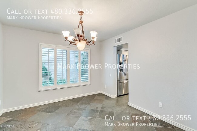 Building Photo - 1613 E Weathervane Ln