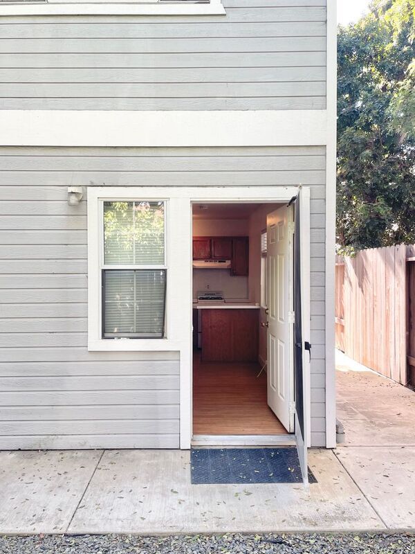 Building Photo - 362 Ralcam Pl