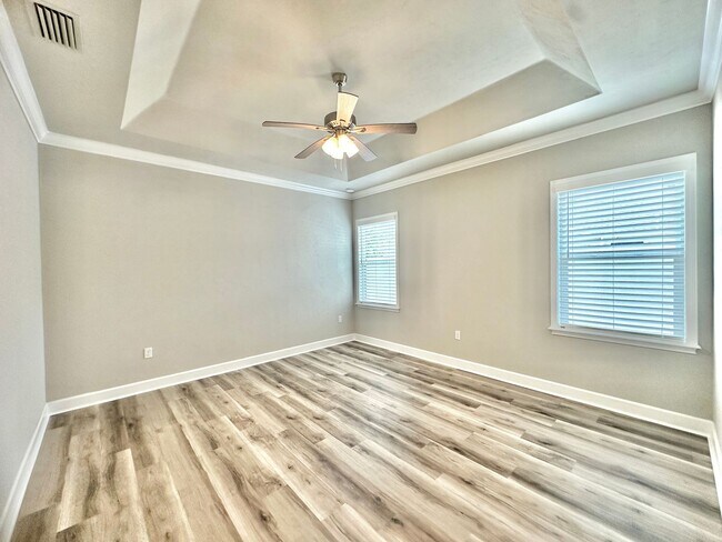 Building Photo - Modern Comfort in Fletcher Oaks – 3BR/2BA Home with Natural Light & Serene Views