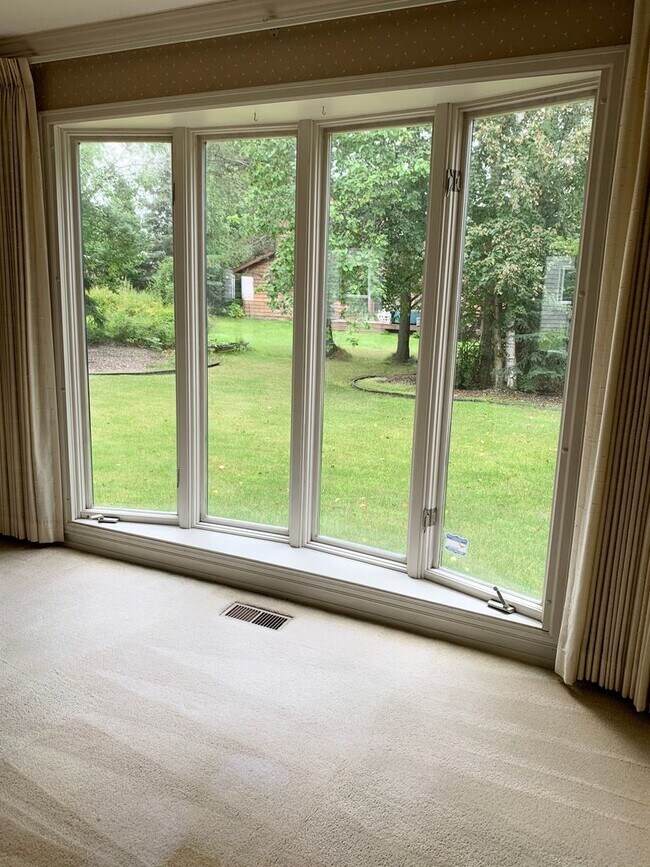 Building Photo - Oceanview 3BR 2.5BA | HUGE GARAGE | Washer & Dryer  | Dogs OK! >>> AVAILABLE NOW!