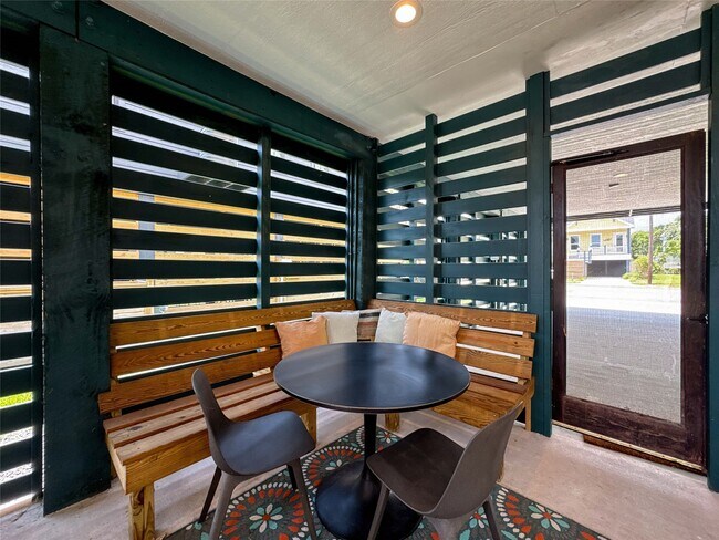 Building Photo - 1208 32nd St