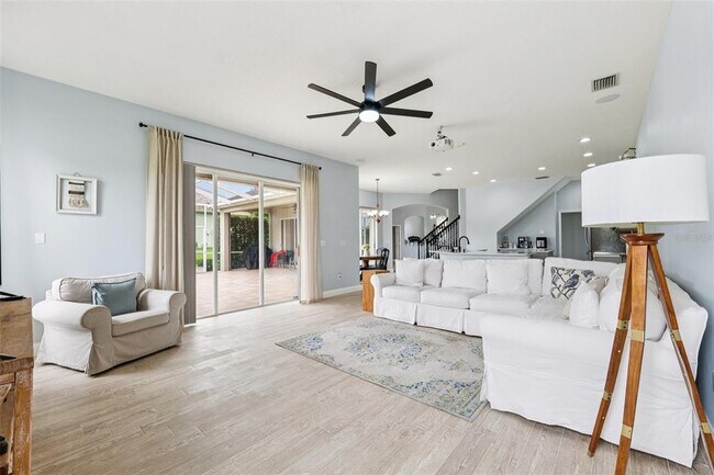 Building Photo - 13049 Thoroughbred Dr