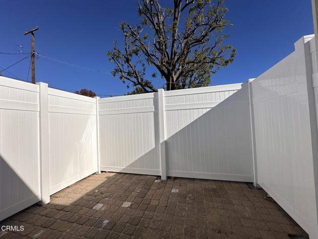 Building Photo - 17451 Keswick St