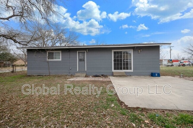 Building Photo - 505 Oasis St