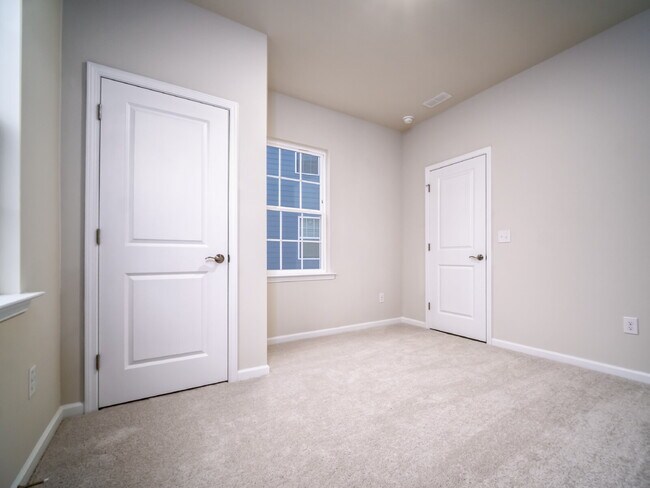 Building Photo - "Experience Spacious Living in This 4-Bedroom, 3-Bath Gem on Swallow Tail Drive, Belmont!"