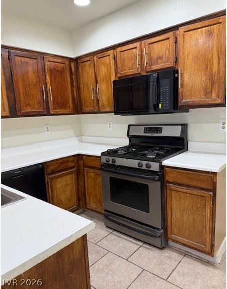 Building Photo - 2121 Chertsey Dr