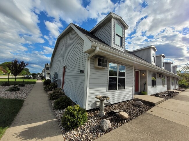 Primary Photo - 2350 Canter Ln