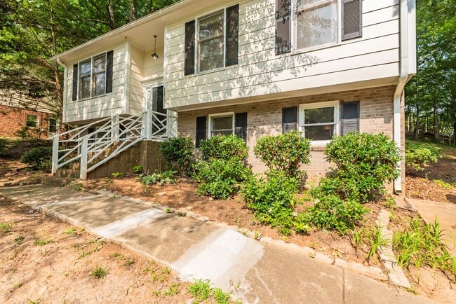 Building Photo - 7833 Foxwood Dr