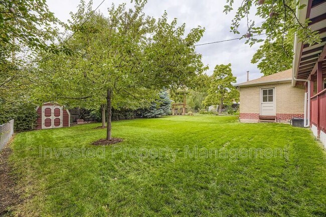 Building Photo - 6045 Marshall Ct