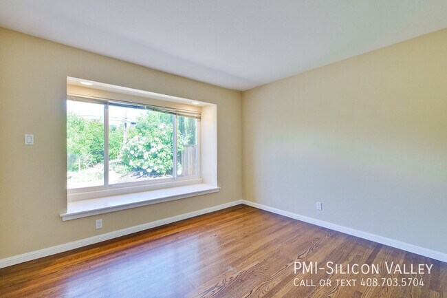 Building Photo - Amazing Cupertino Home!