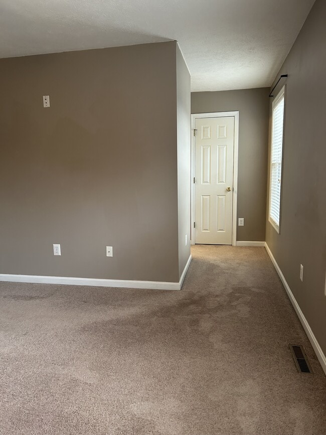 Building Photo - 46891 Bryan Rd