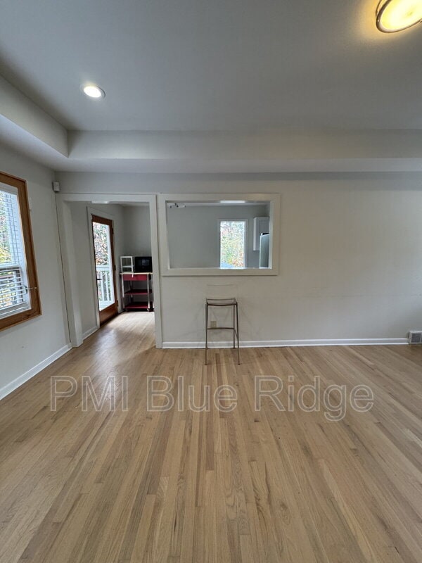 Building Photo - 25 Leisure Mountain Rd