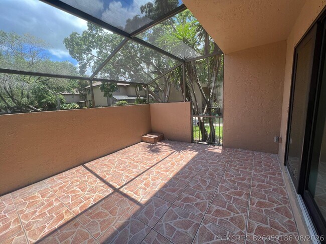 Building Photo - 3810 NW 23rd Ct