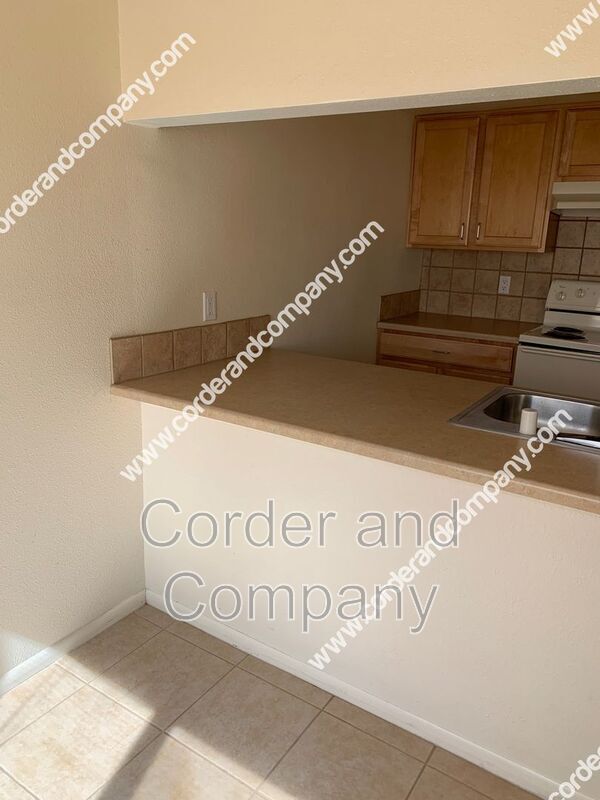 Building Photo - 13226 Candelaria Rd NE