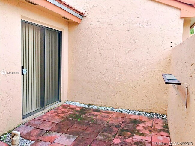 Building Photo - 6334 NW 170th Ln