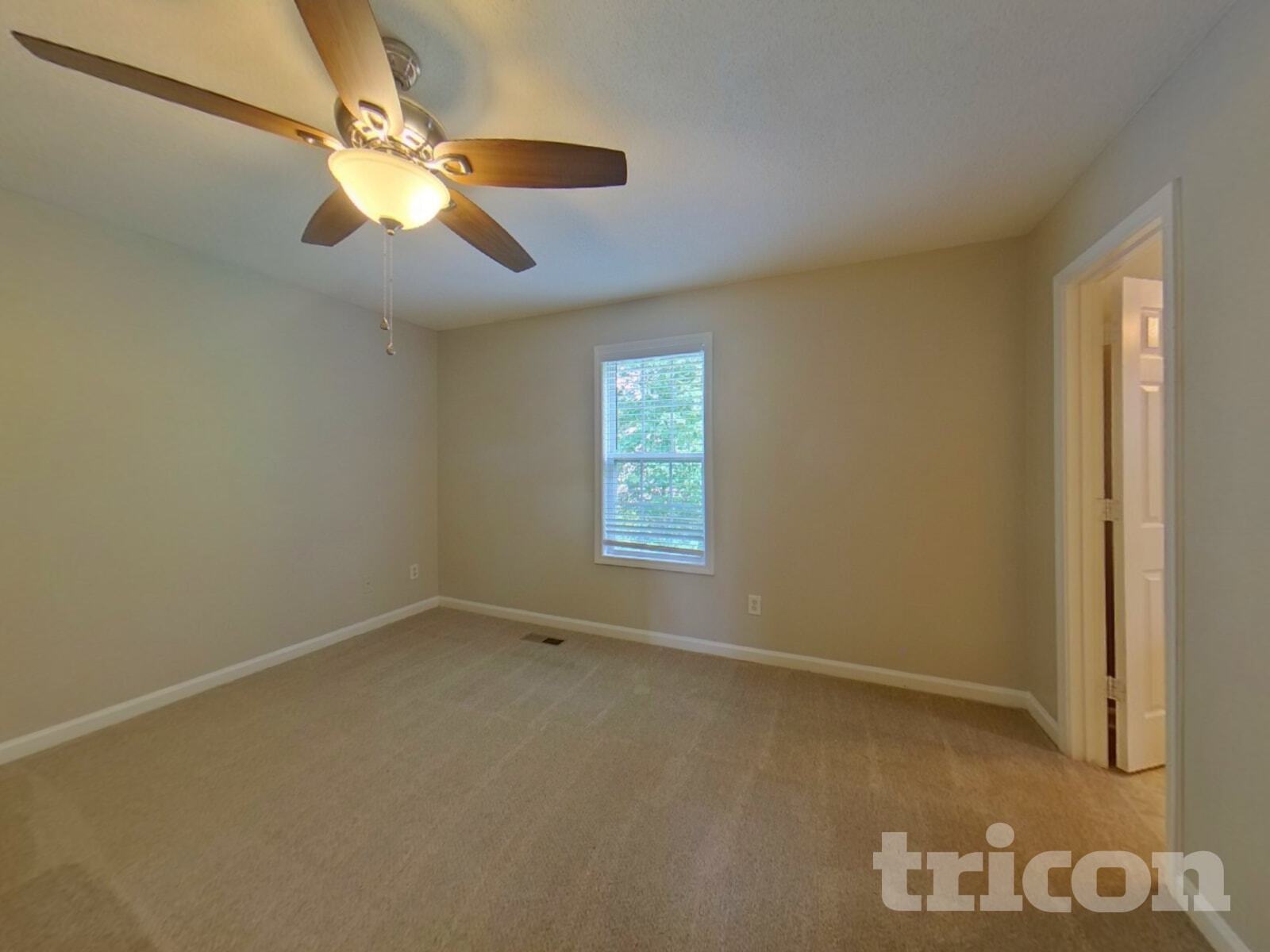 Building Photo - 708 Newport Dr