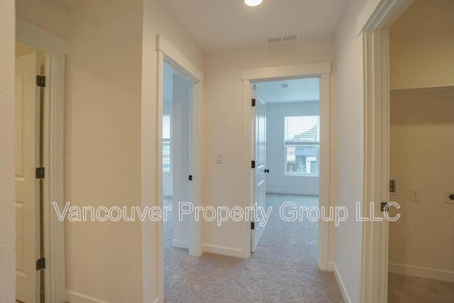 Building Photo - 1605 NE 180th Ave