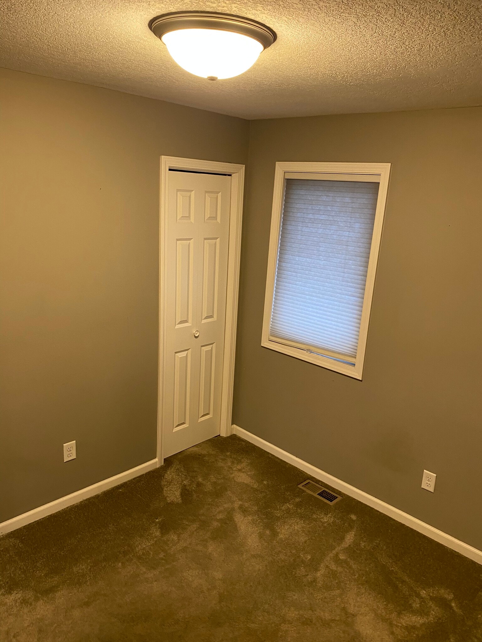 Bedroom #1 - 946 29th Ave NE