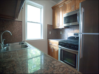 Kitchen - 71 Pinehurst Ave