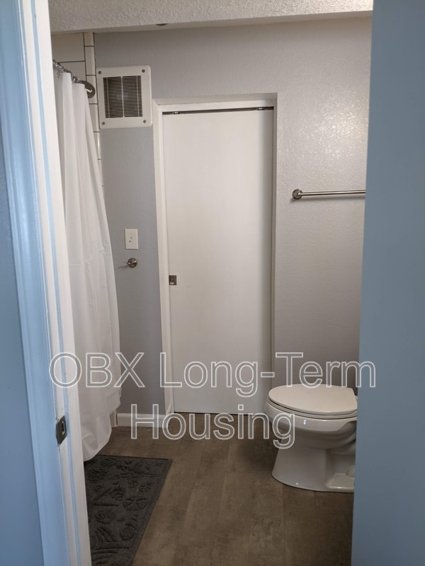 Building Photo - 181 Pine Grove Ln