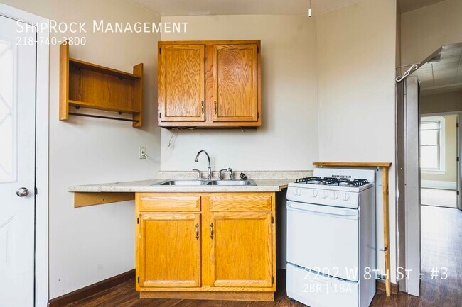 Building Photo - 2202 W 8th St