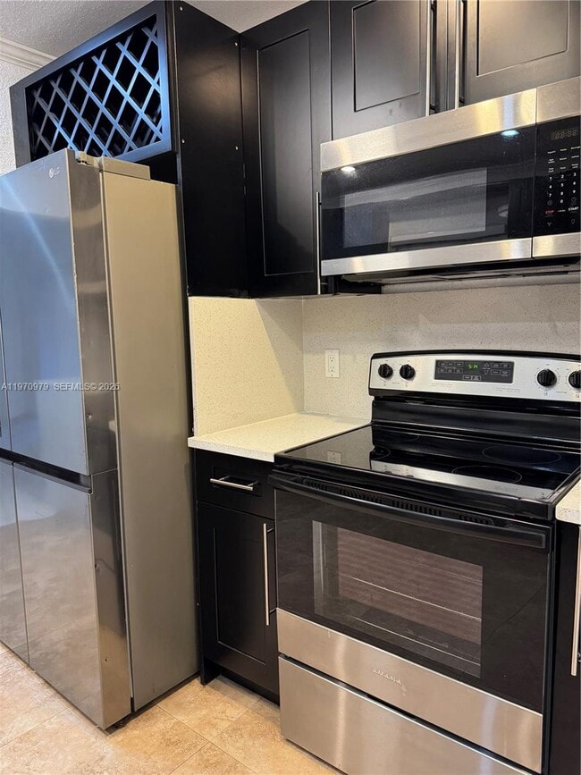 Building Photo - 470 NE 127th St