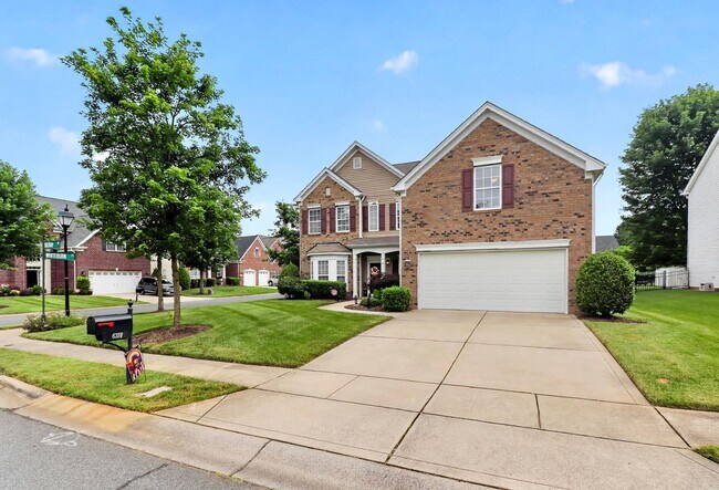 Building Photo - Beautiful Four Bedroom Home in the Berewick Subdivision!