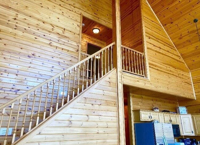 Building Photo - 275 St Marys Lake Rd