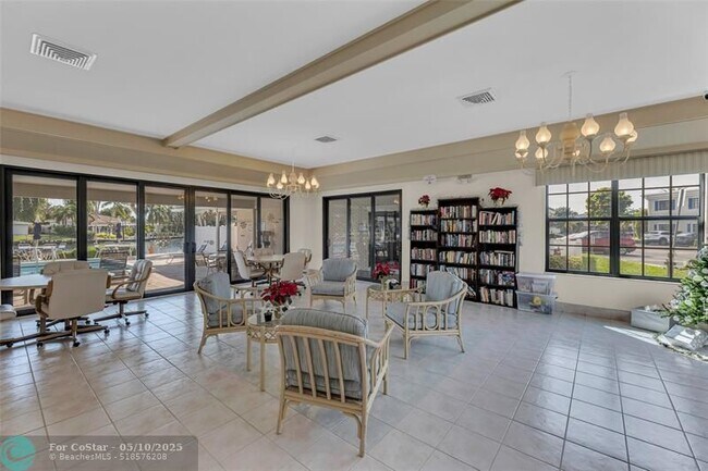 Building Photo - 160 Cypress Club Dr