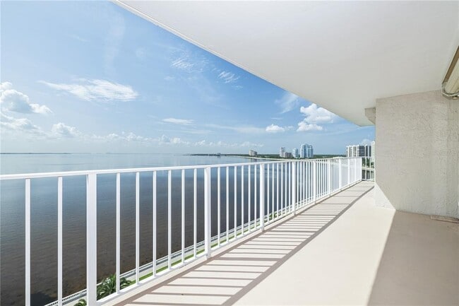 Building Photo - 2611 Bayshore Blvd