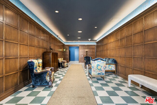 Building Photo - 7428 Santa Monica Blvd