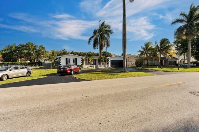 Building Photo - 860 NW 207th St